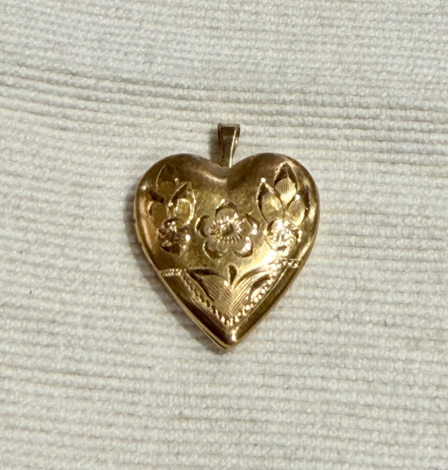 Vintage Gold Filled Heart Locket - Flower