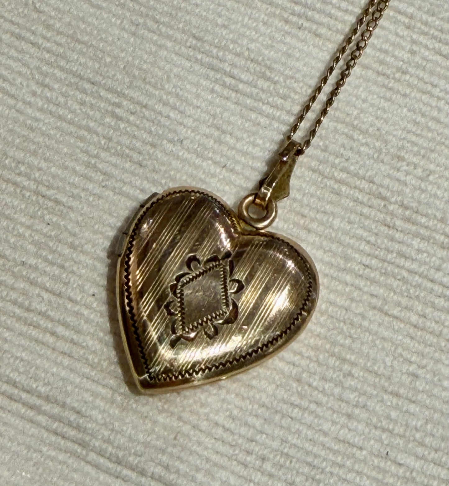 Vintage Gold Filled Heart Locket - Deco
