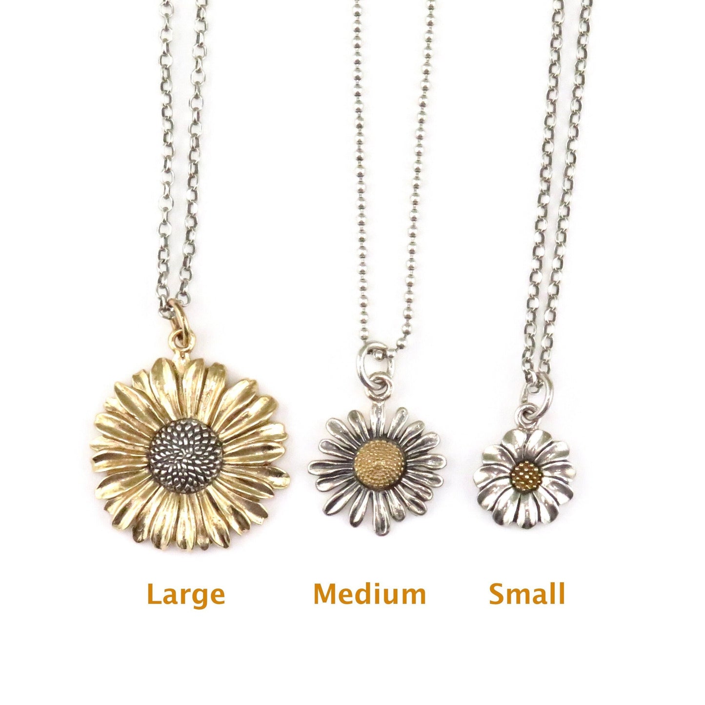 Small Daisy Necklace