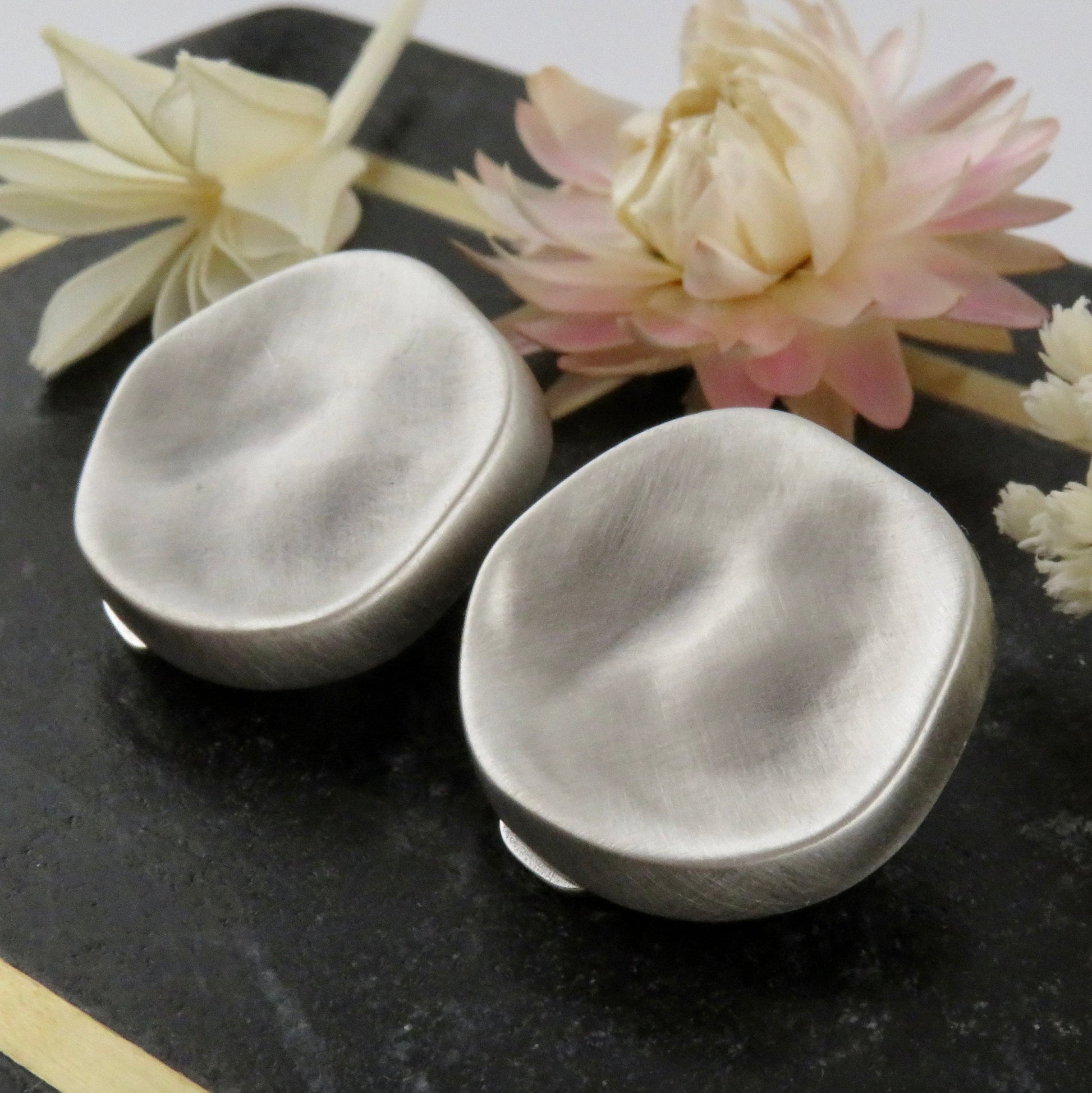 Hammered Silver Clip on Earrings | Silver Round Clips Earrings | Hammered Matte Silver Clip On earrings | Silver Disc Clip Ons