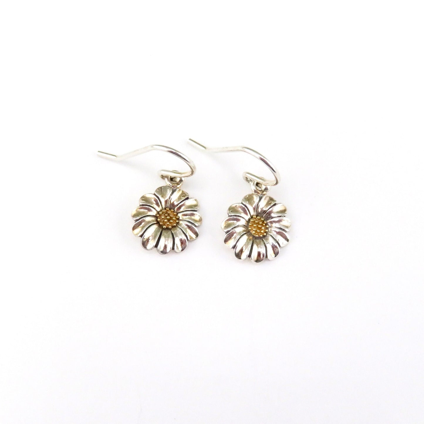Small Daisy Necklace