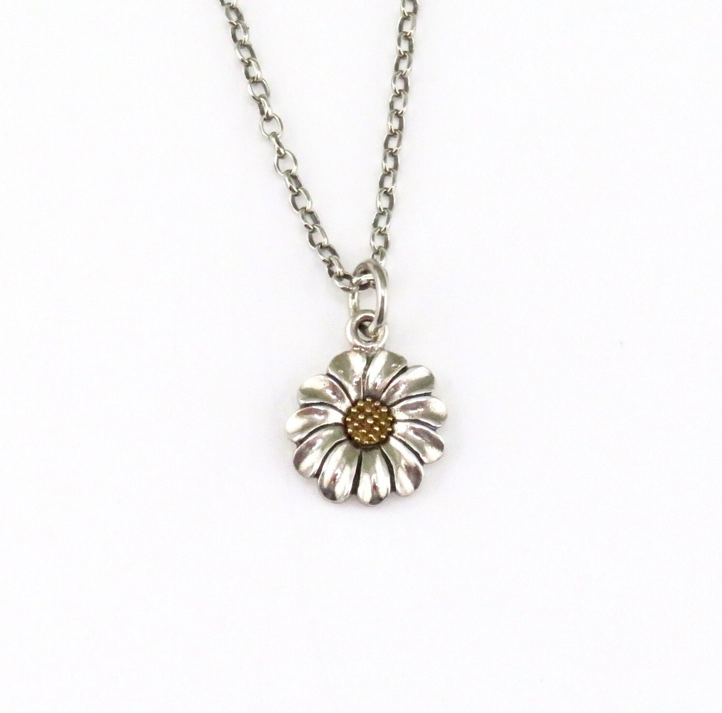 Small Daisy Necklace