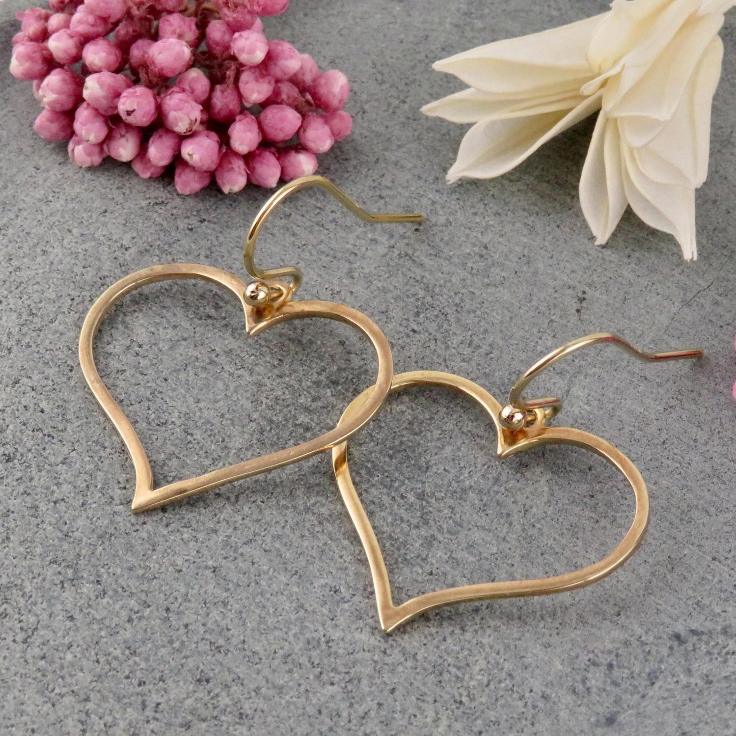 Gold Heart Earrings | Gold Love Earrings | Open Heart Earrings | Gold Thin Heart Earrings | Gold Delicate Heart Earrings | Simple Gold Heart