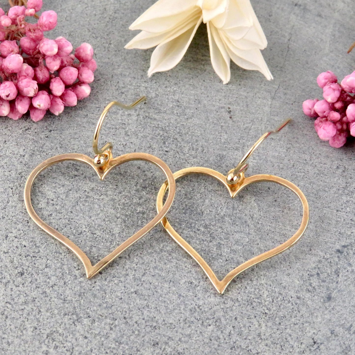 Gold Heart Earrings | Gold Love Earrings | Open Heart Earrings | Gold Thin Heart Earrings | Gold Delicate Heart Earrings | Simple Gold Heart