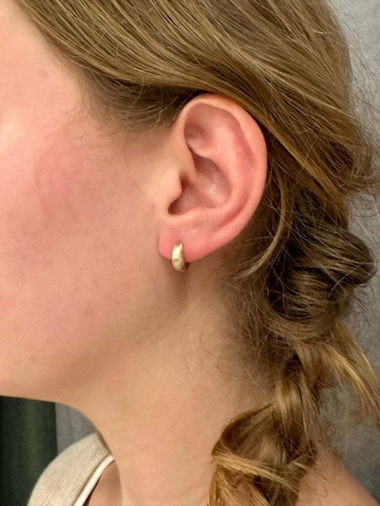 Solid Gold Tapered Clicker Hoops