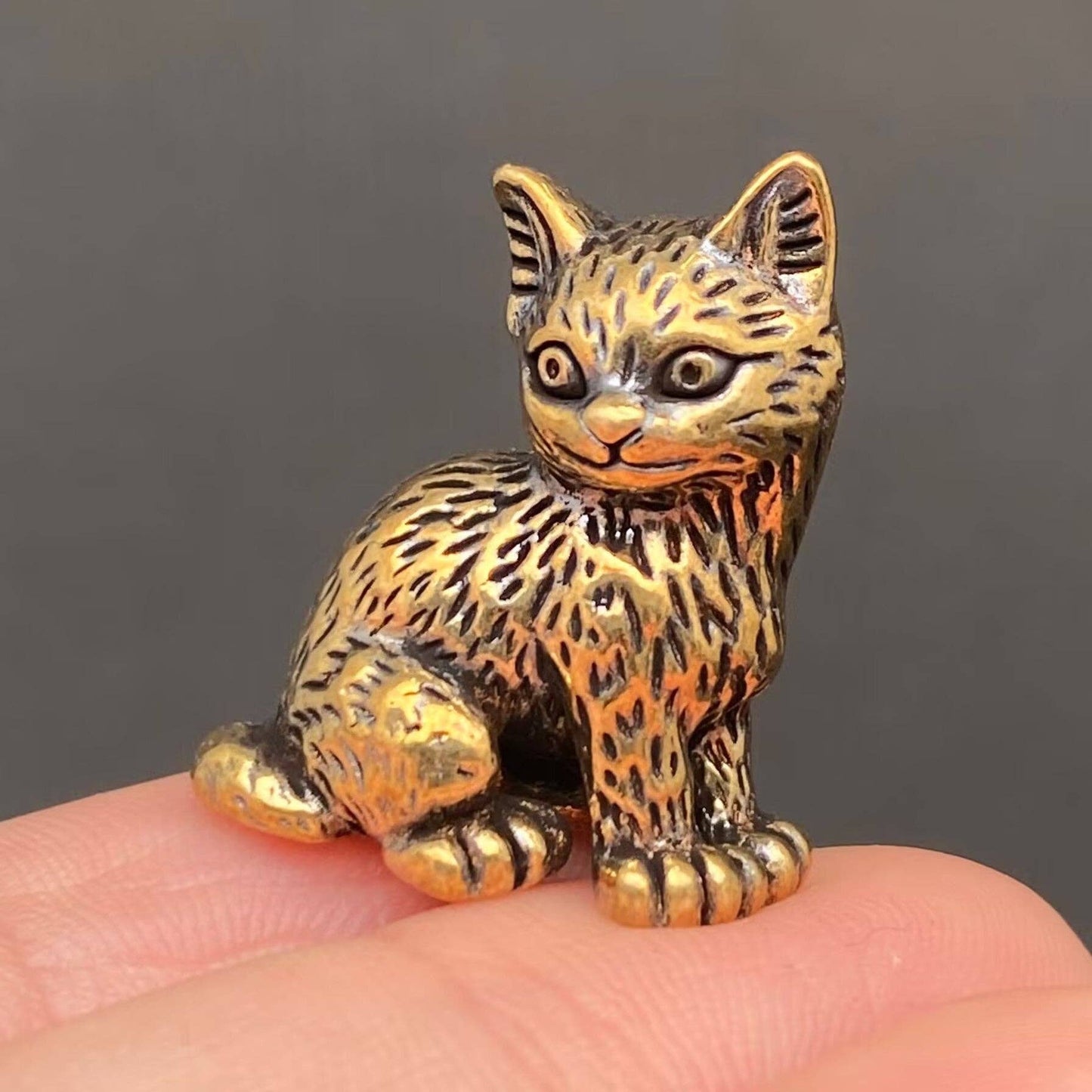 Sitting Cat Brass Mini Figurine - Desktop Ornament/Decor