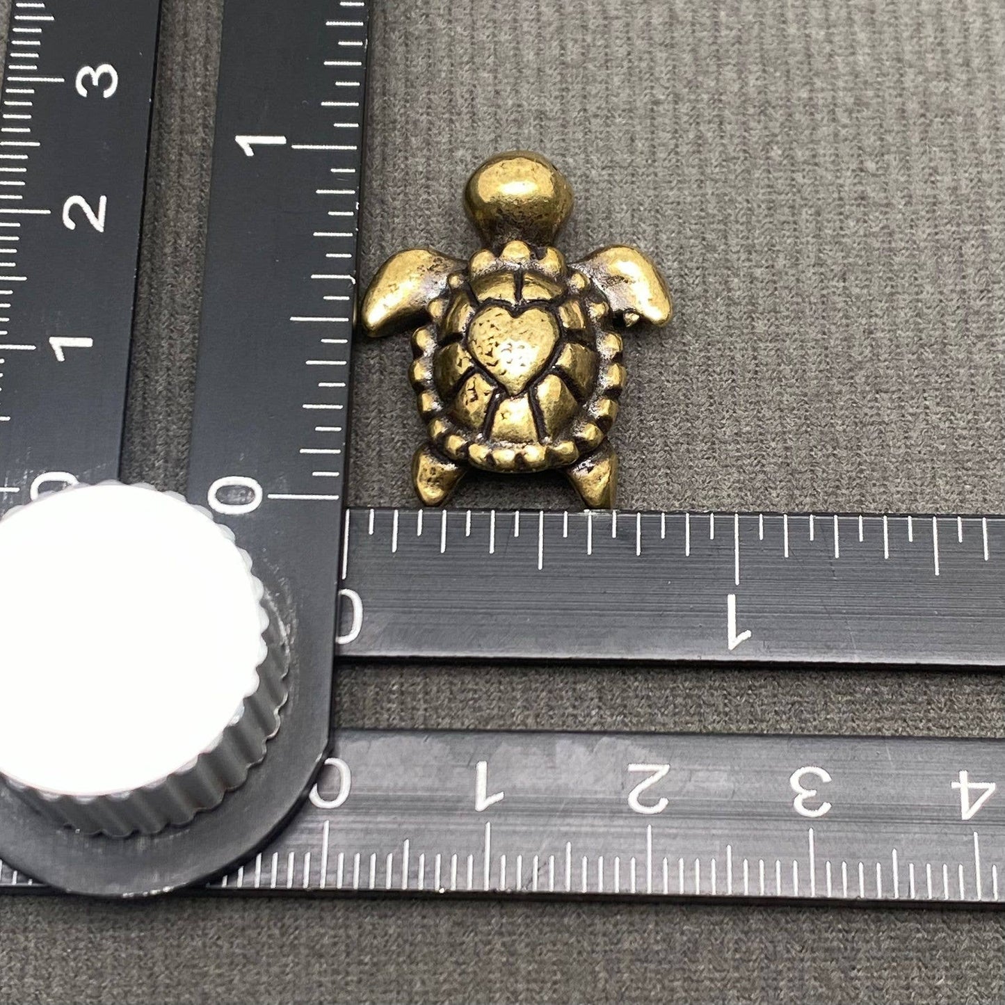 Mini Brass Turtle Figurine - Desktop Ornament/Decor