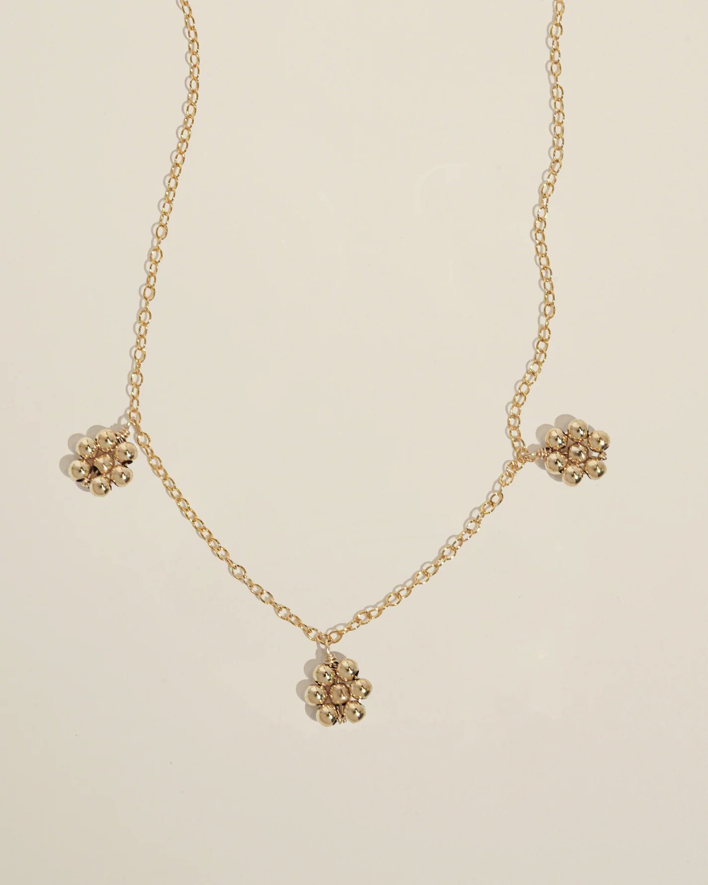 Three Daisy Flora Necklace