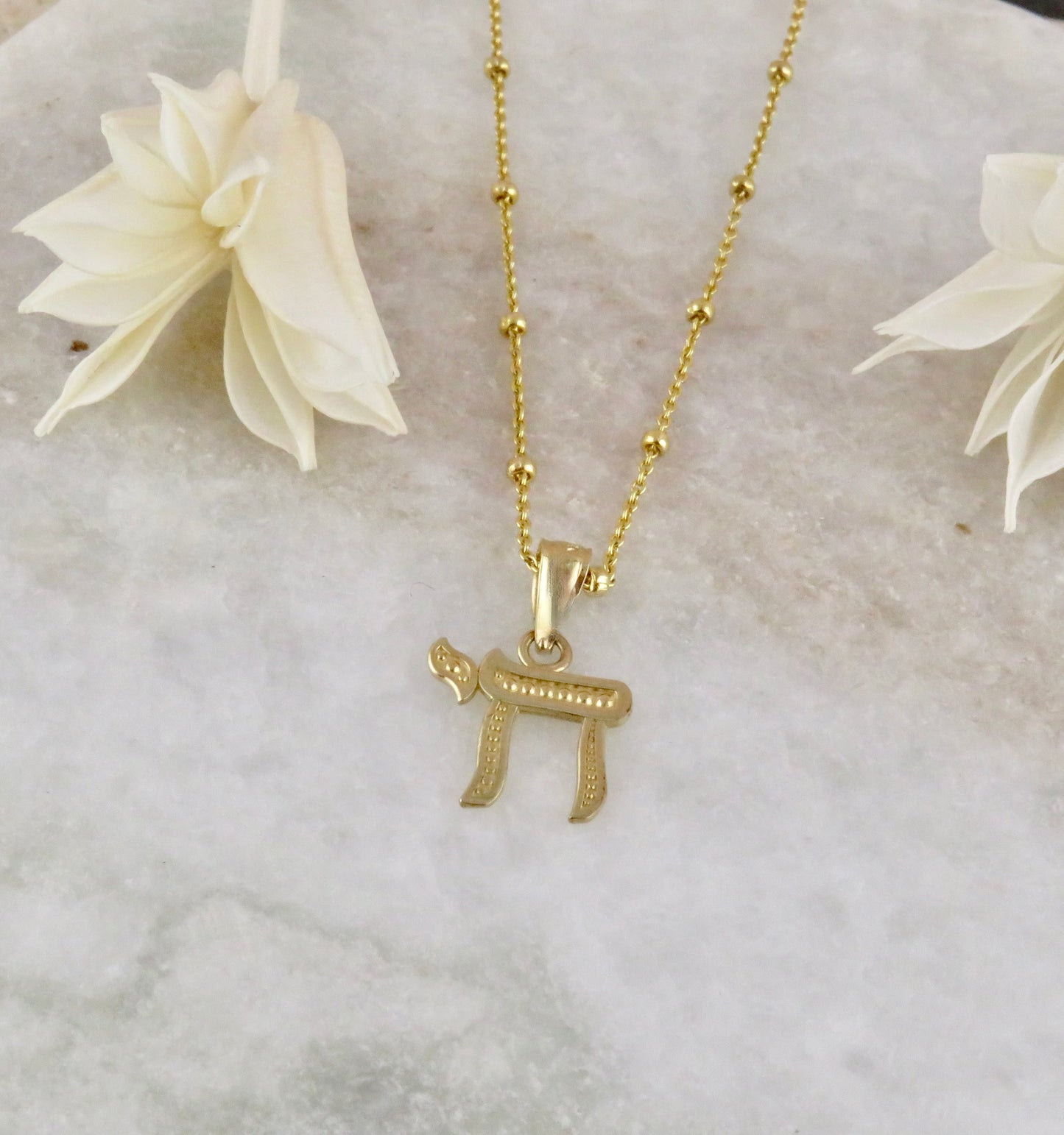 Solid Gold Textured Chai Necklace