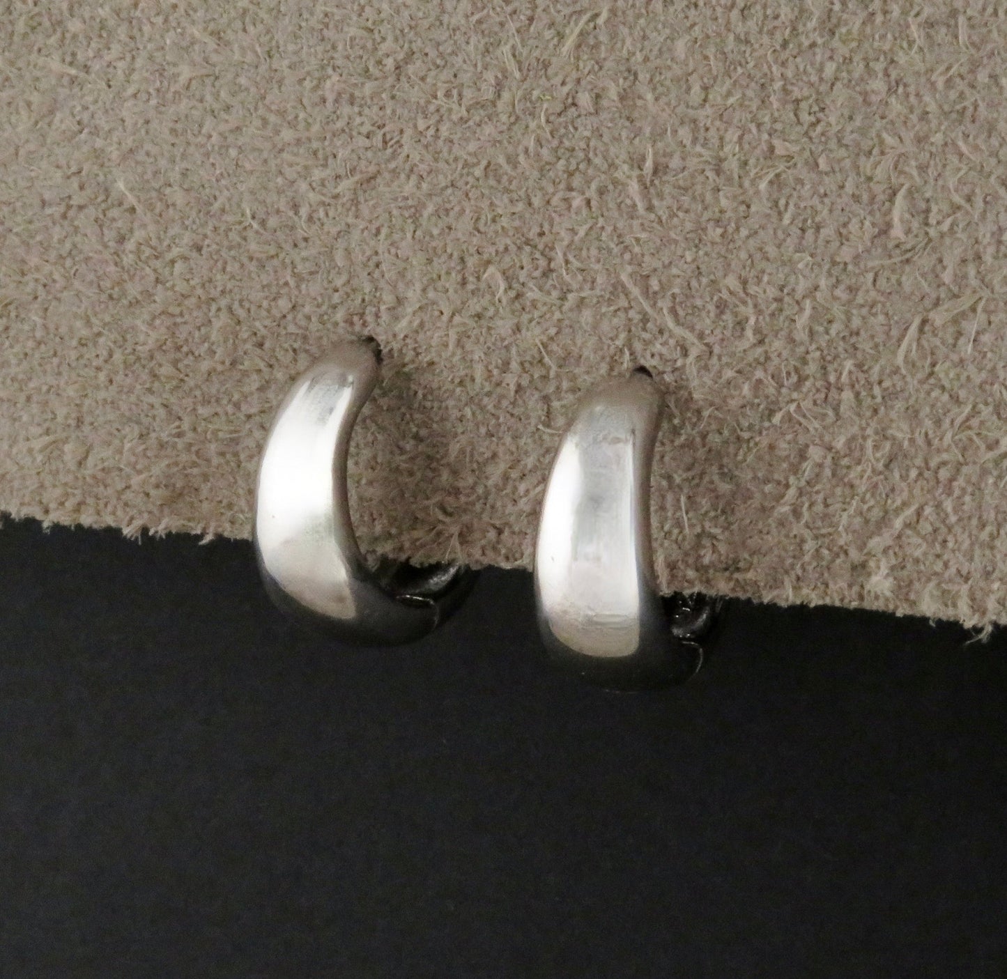 Sterling Silver Tapered Clicker Hoops