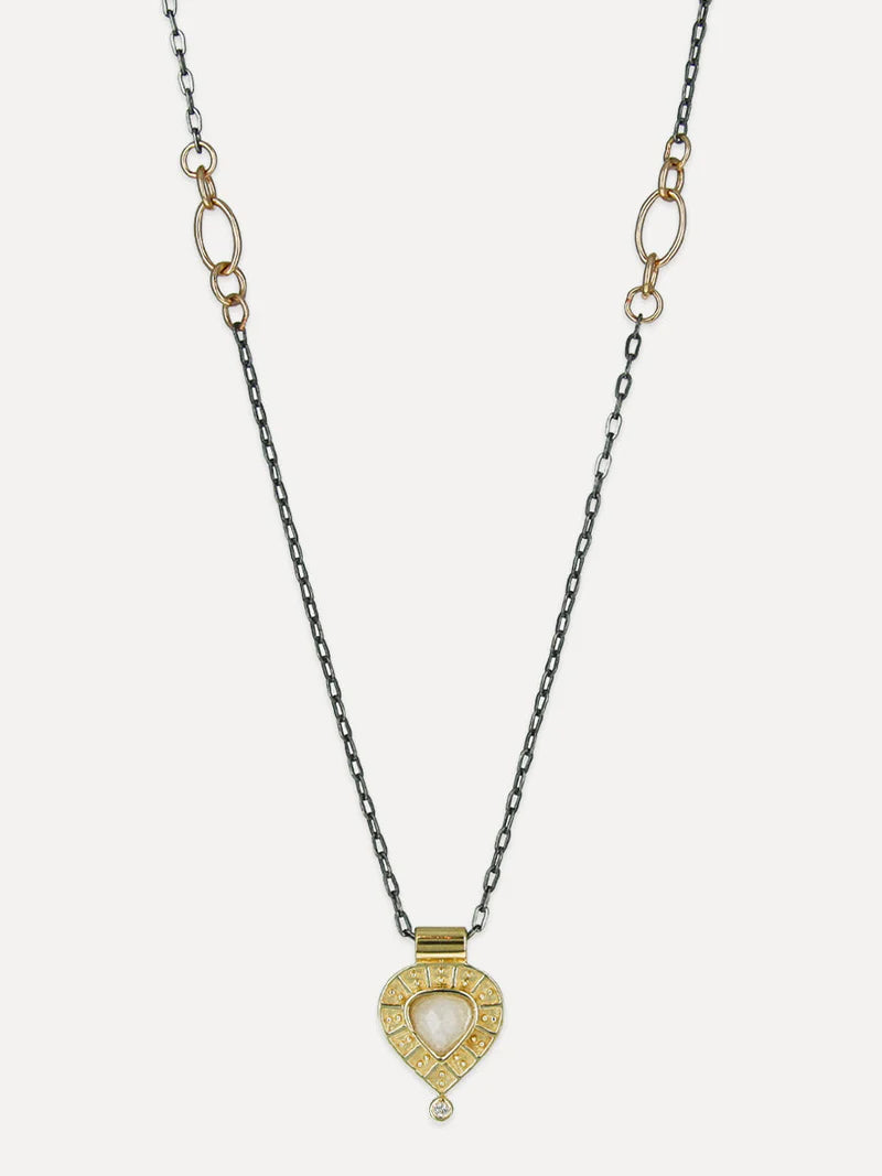 Priva Necklace