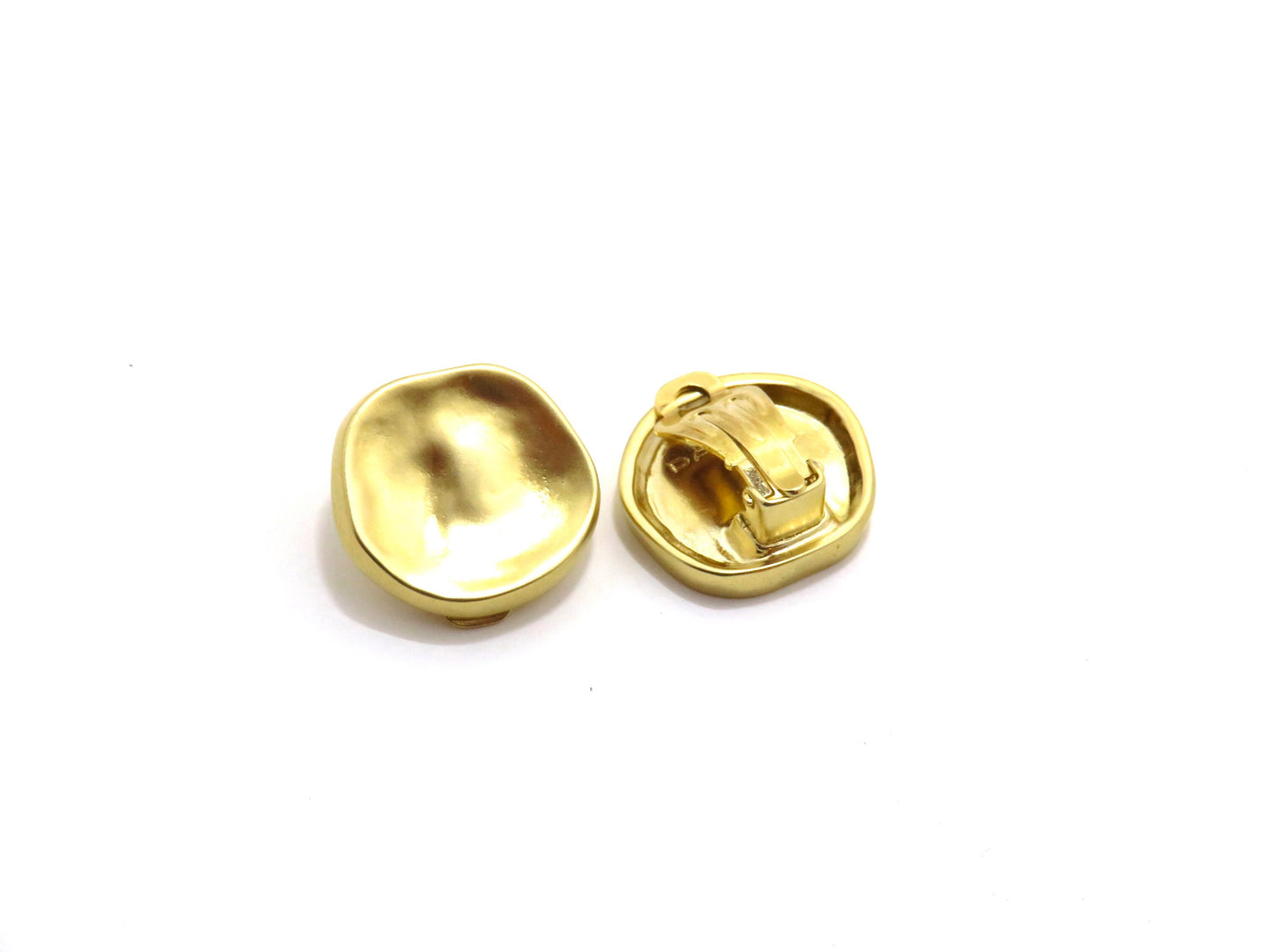 Hammered Silver Clip on Earrings | Silver Round Clips Earrings | Hammered Matte Silver Clip On earrings | Silver Disc Clip Ons