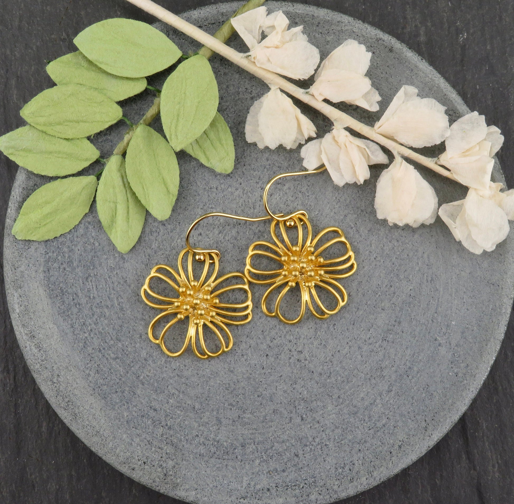 Gold Flower Earrings | Wire Flower Earrings | Lightweight Flower Earrings | Gold Daisy Earrings | Earrings