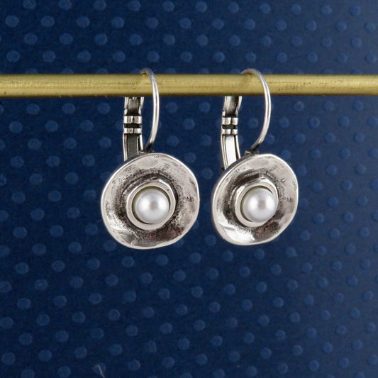 Rustic Silver Pearl Earrings, Boho Chunky Silver Earrings, Hammered Silver Pearl Earrings, Chunky Pearl Earrings, Round Pearl Silver Earring
