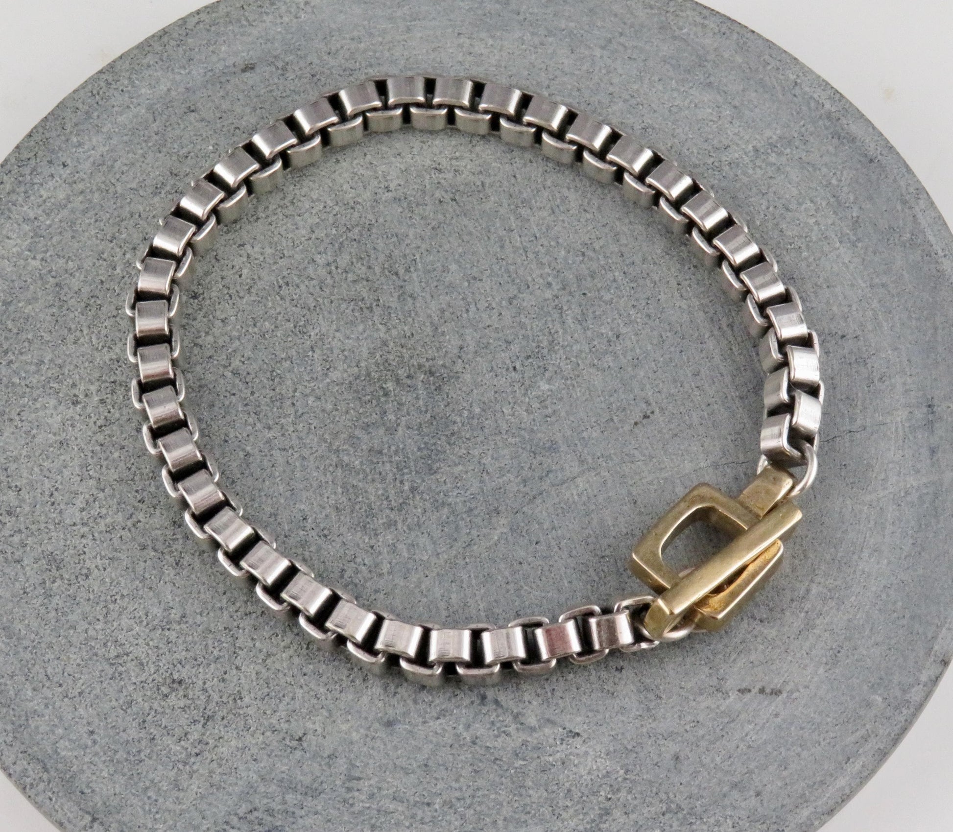 Box Chain Bracelet with Square Toggle