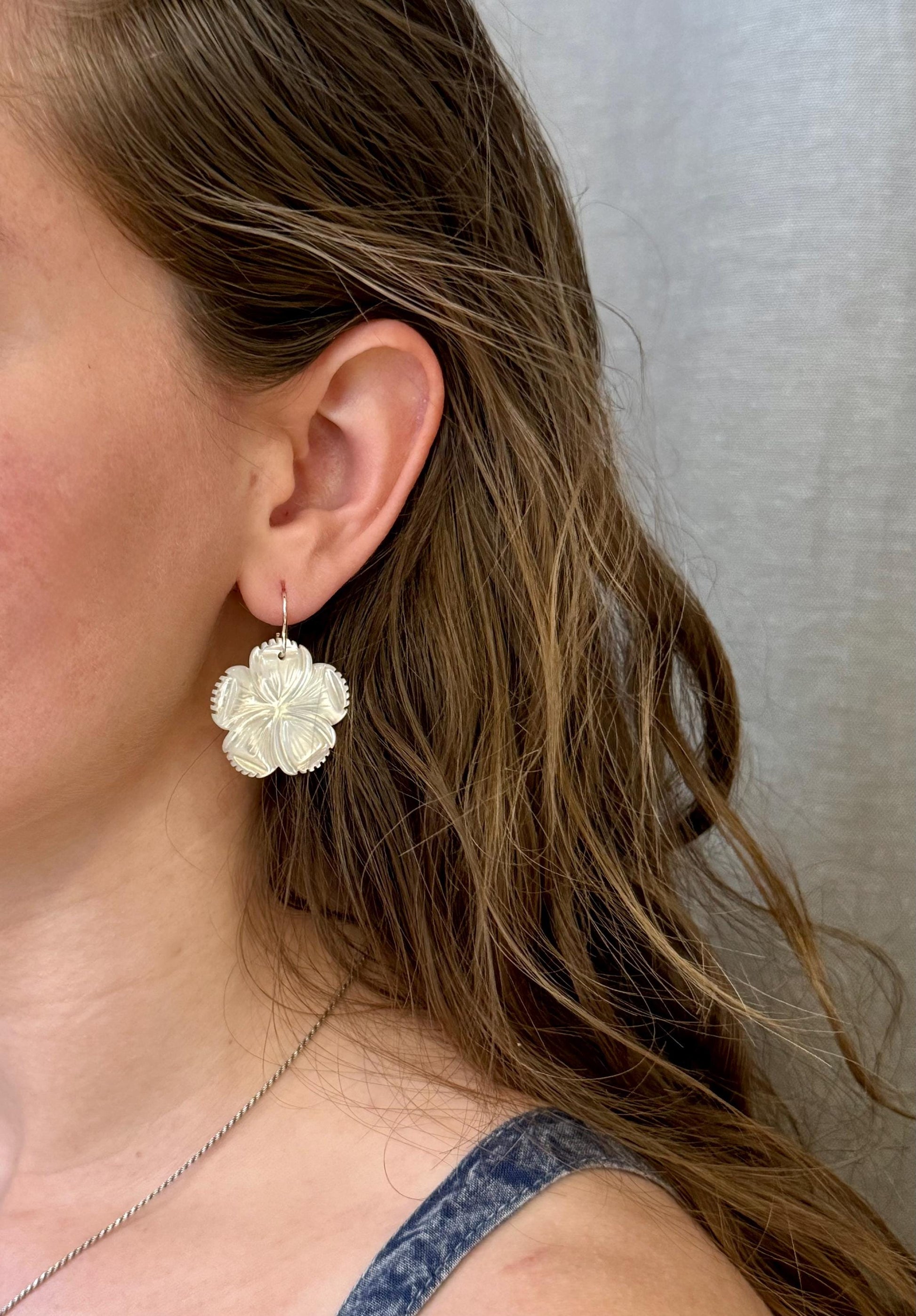 Mother of Pearl Earrings | Pearl Flower Earrings | Pearl Nature Earrings | Mother of Pearl Flower Earrings | Carved Mother Pearl Earrings